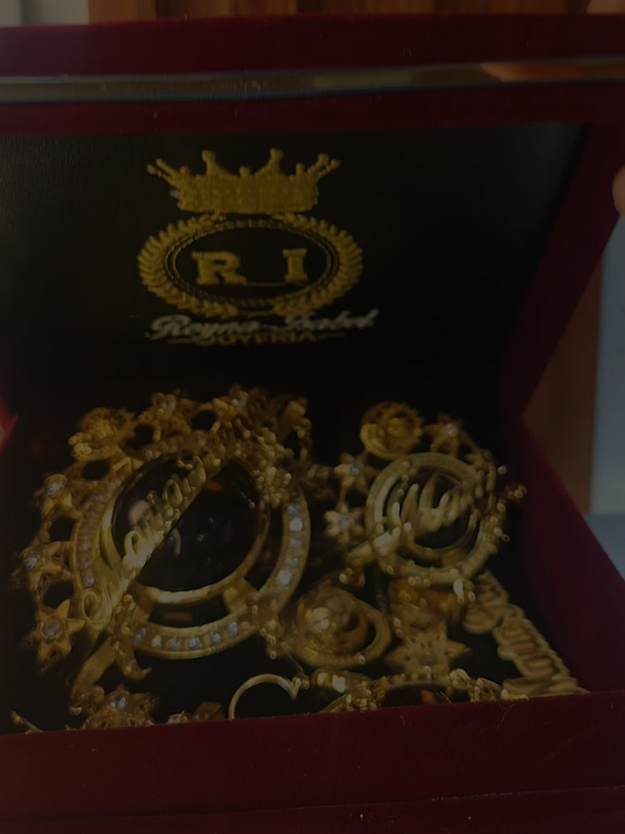 @Joyería Reyna Isabel