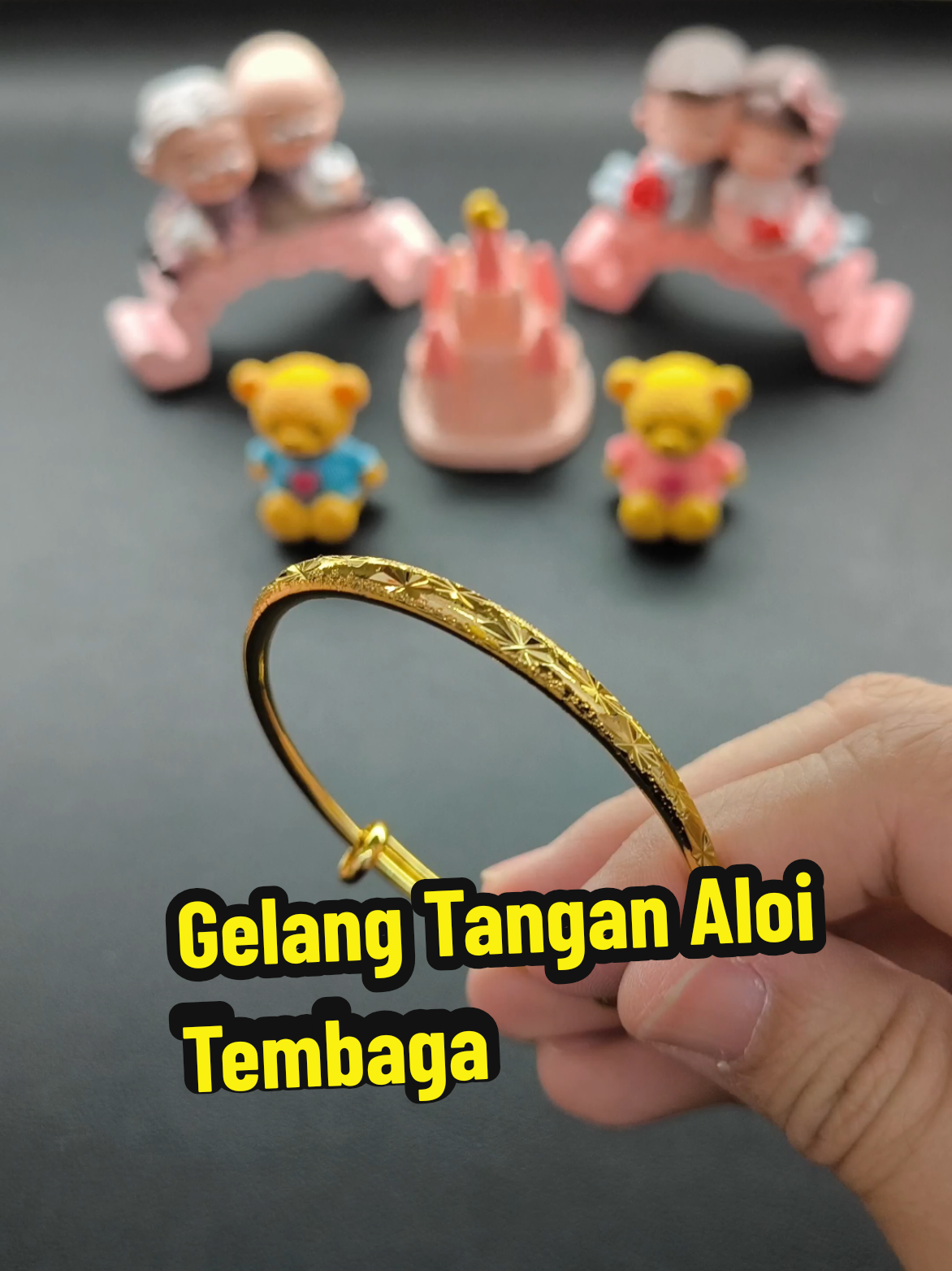 @FashionForUshop