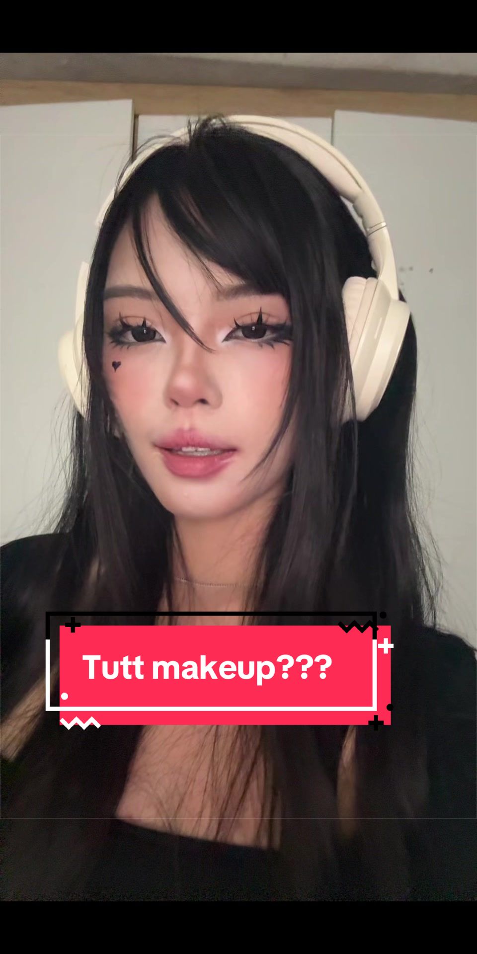 @Tuky Bon c&oacute; 3 c&aacute;i răng cửa &aacute;!!