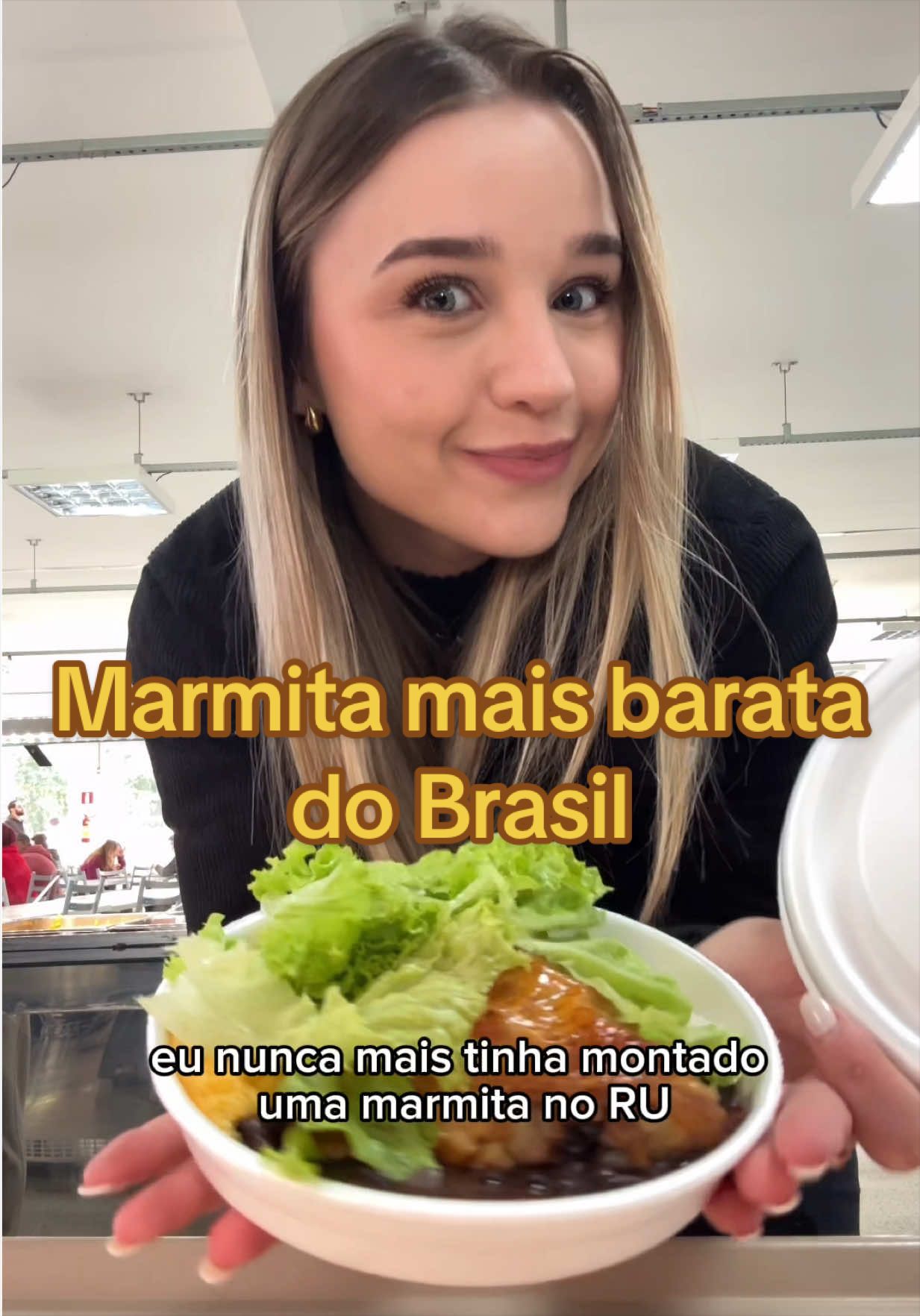 @Larissa 🍉 menina do RU