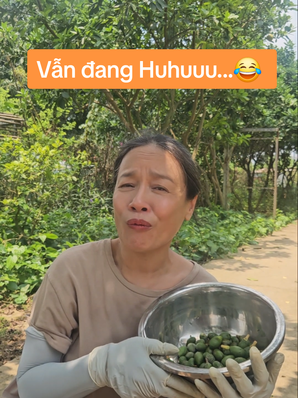 @Diễn vi&ecirc;n T&uacute; Oanh