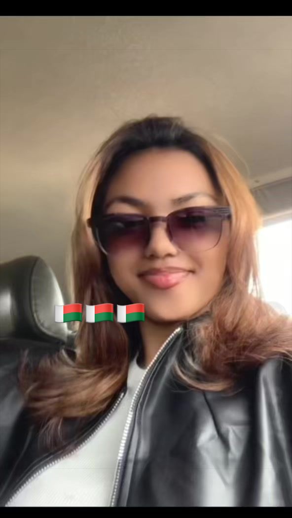 @๐จ๐๐๐๐๐๐ ๐/ ๐ท.๐ถ