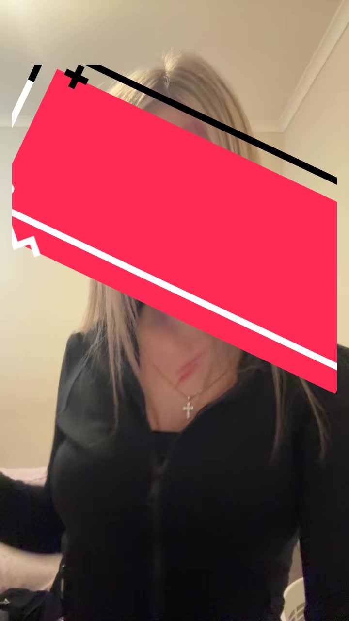 @℠