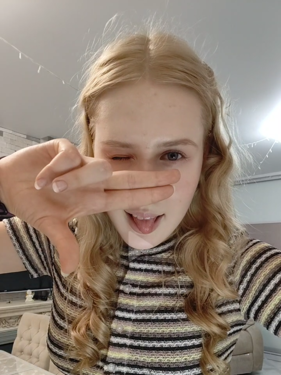 @𝐦𝐢𝐫𝐚𝐜𝐥𝐥𝐞𝐬 🩵