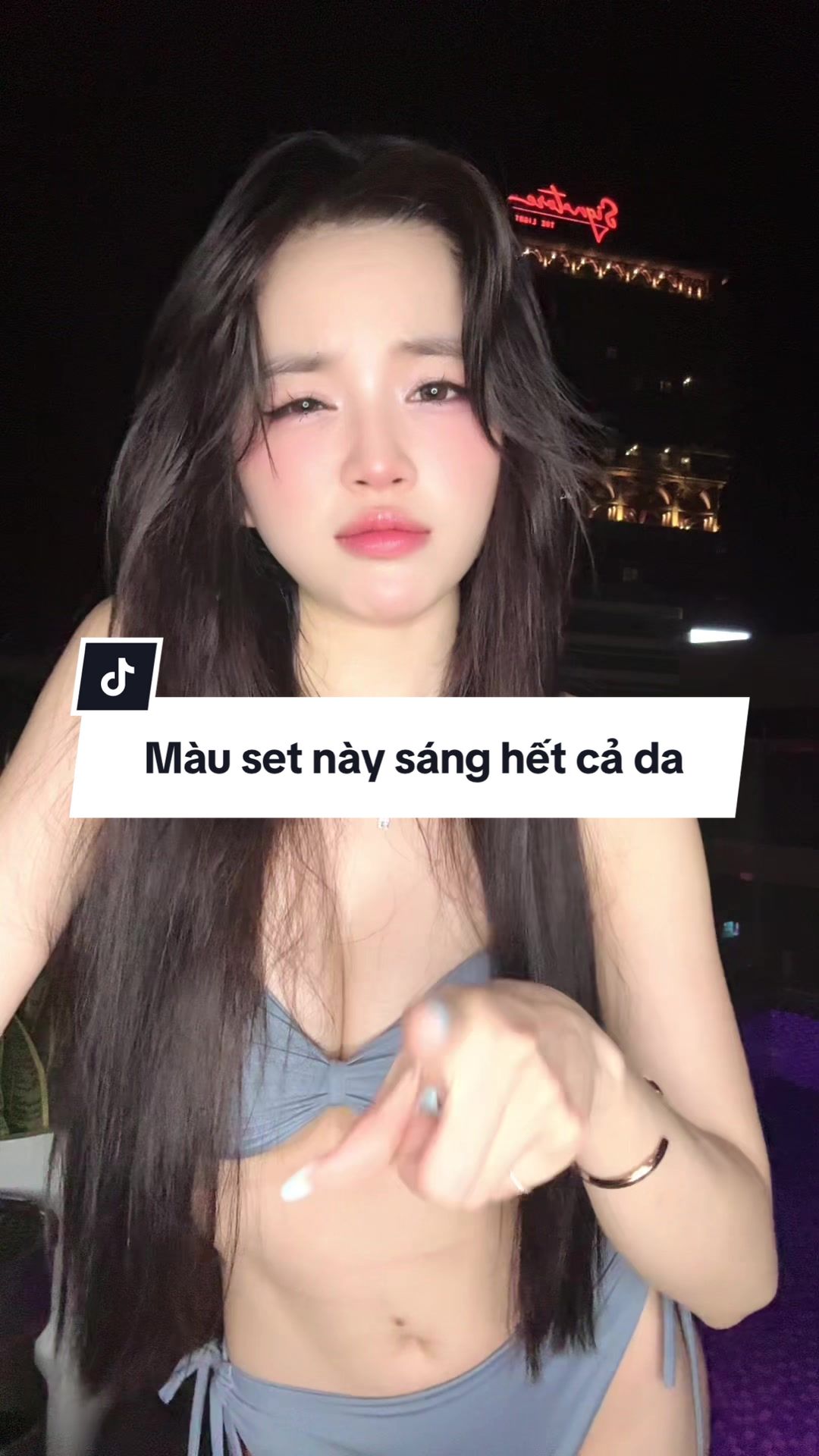 @Bikini-Trending