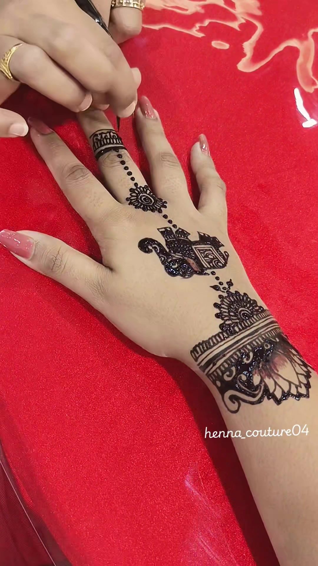 @Henna_Couture04