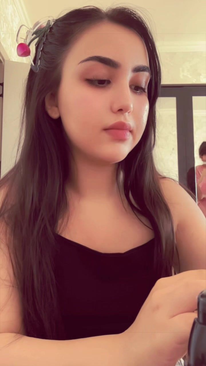 @𝓐𝓶𝓲𝓷𝓪𝓵𝔂.
