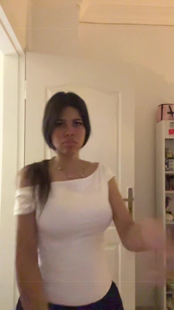 @🥂