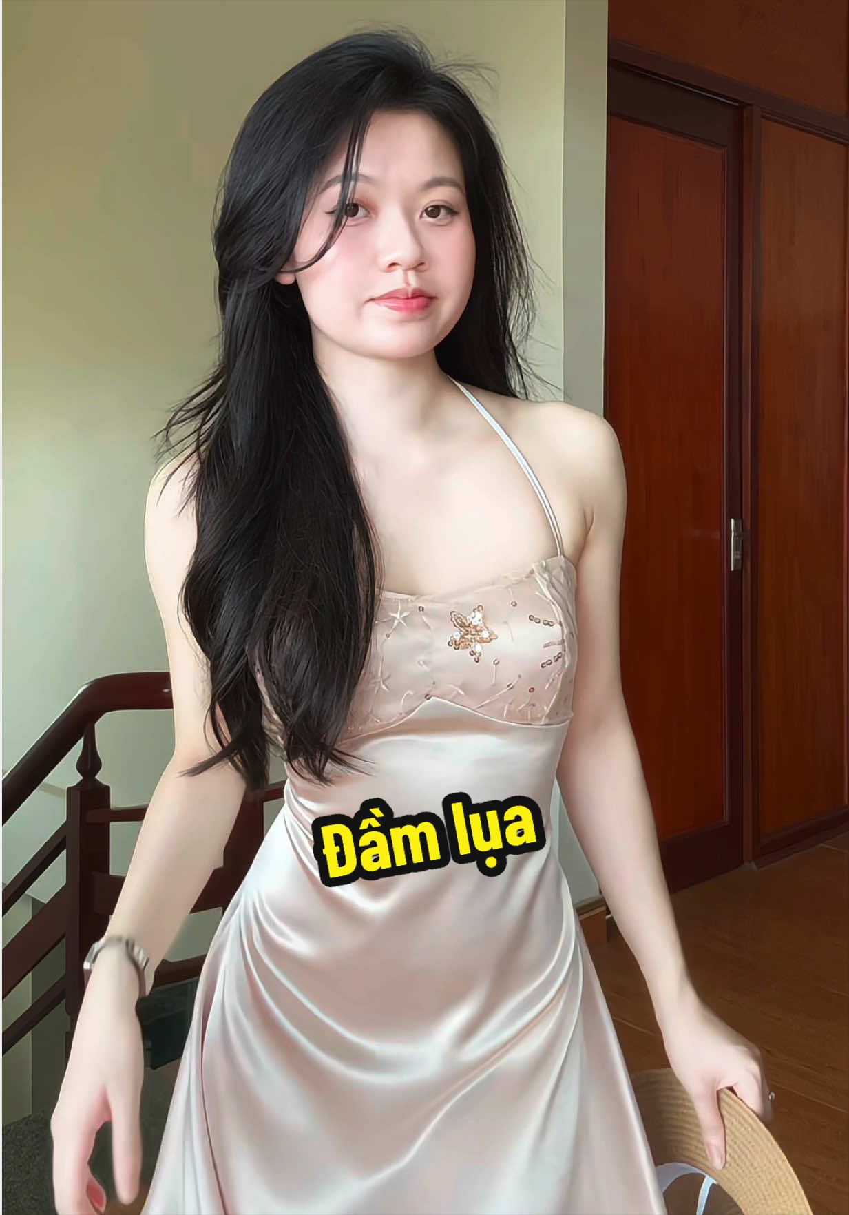@Hằng t&uacute;n 👻