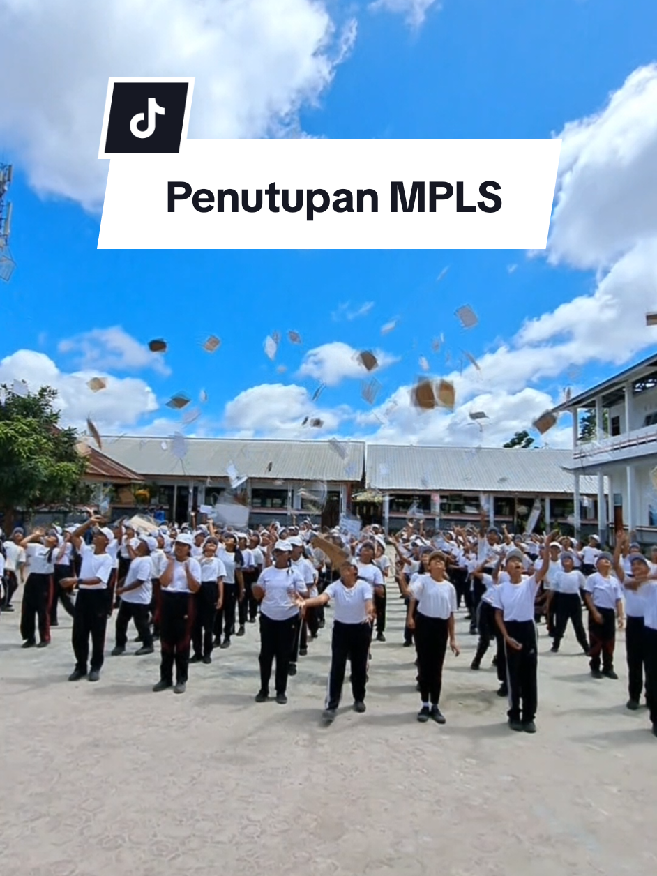 @SMP N 1 Sipoholon Official