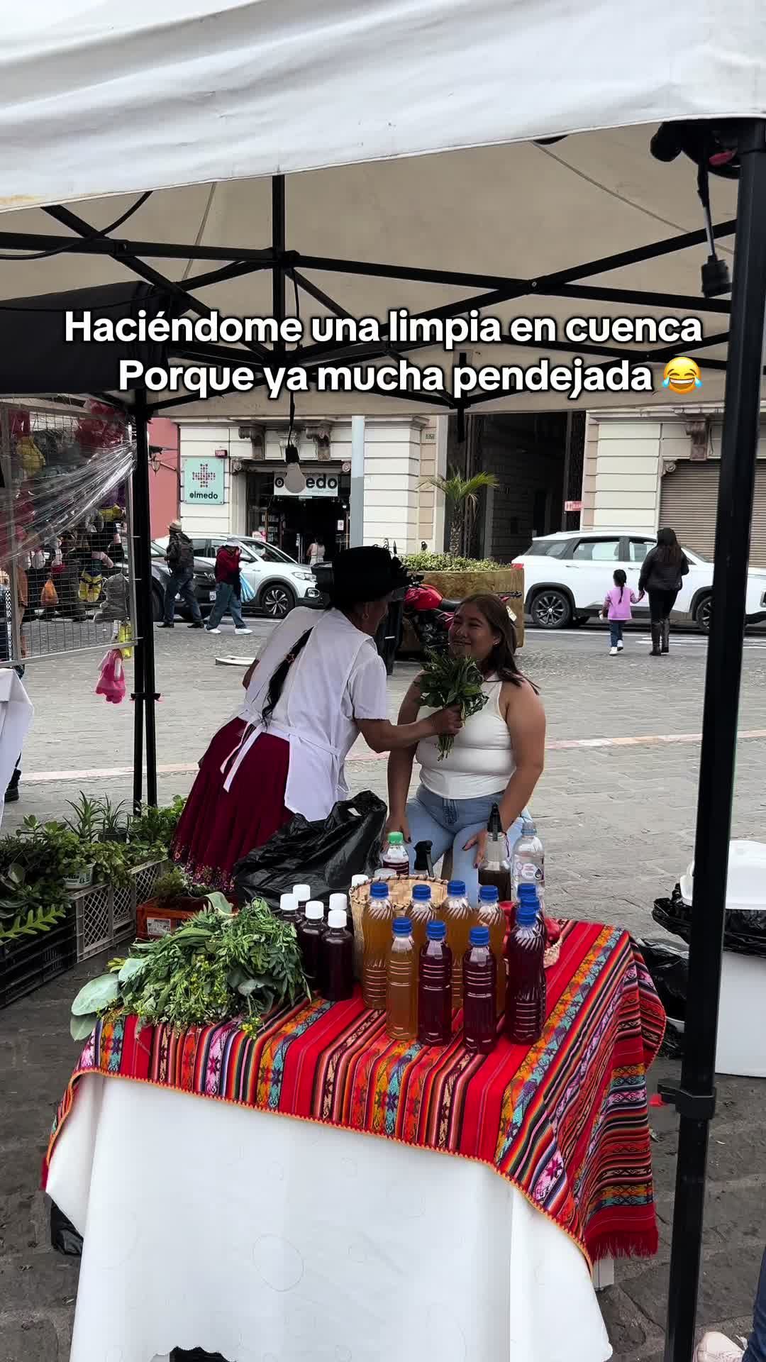 @alecolomae