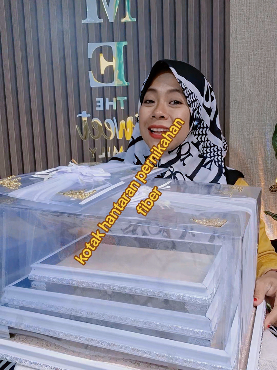 @Siti Fatimah|Gift Box