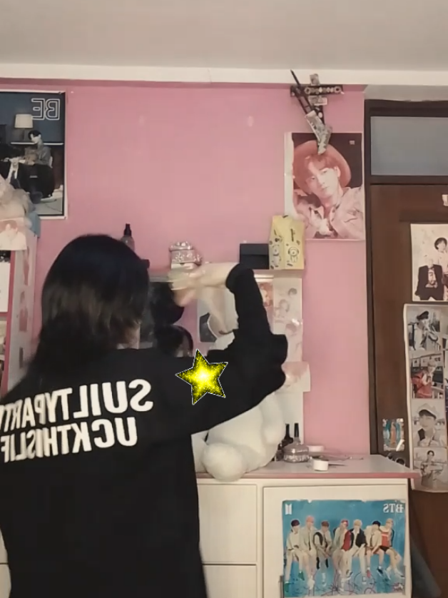 @𝑴𝒊𝒌𝒆𝒚
