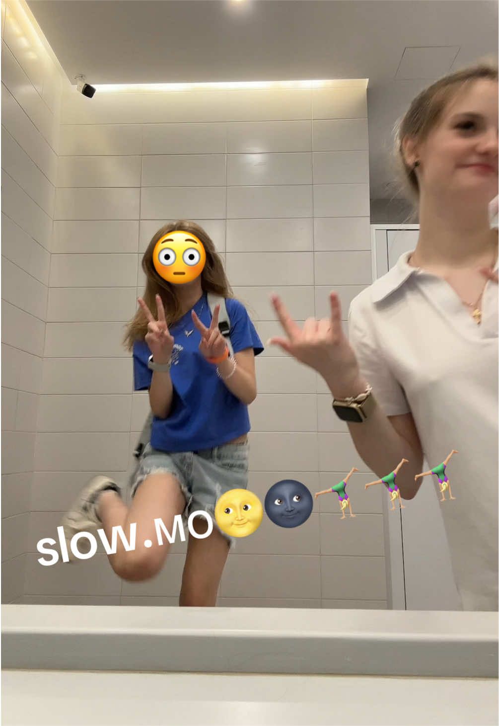 @анiчка🫰🏻