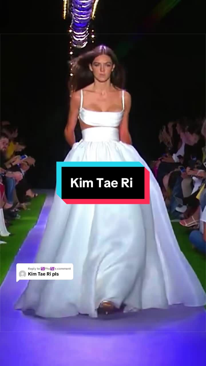 @fashioncollection908