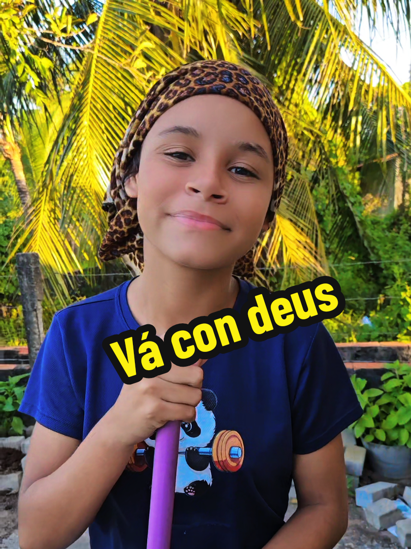 @BEATRIZ COM PAPAI