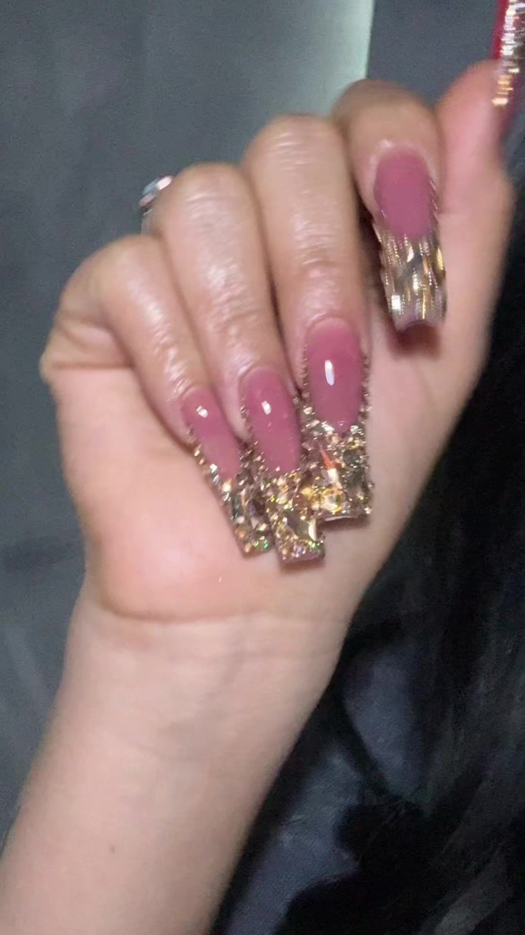 @اسمي بيوتين