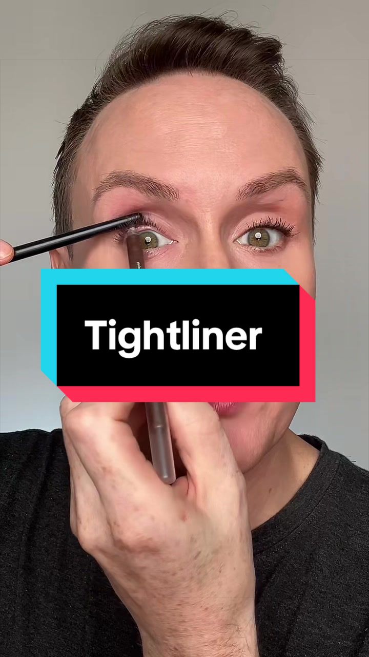@Mister.makeupartist (Trevor)
