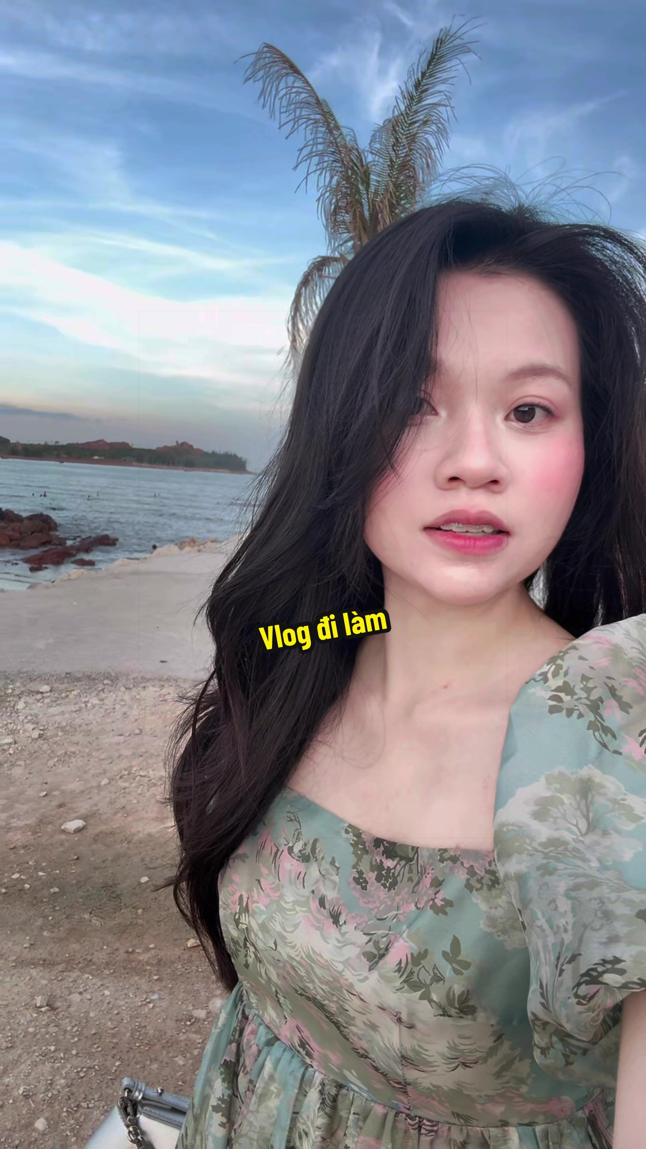 @Hằng t&uacute;n 👻