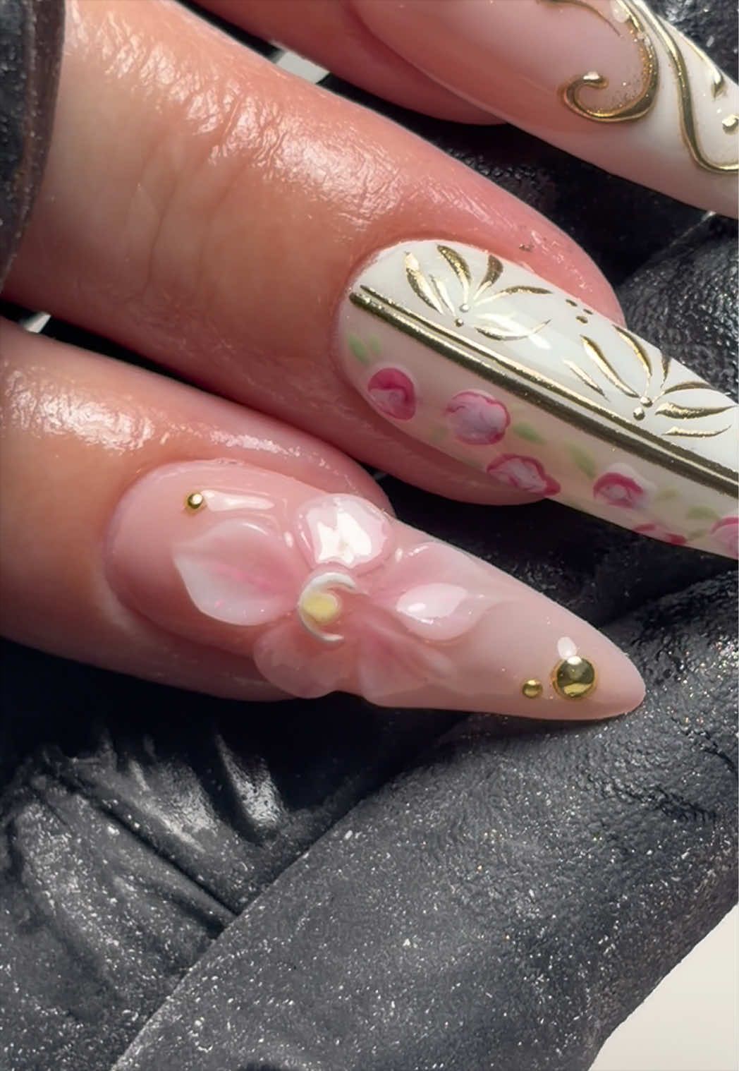 @caitysxnails