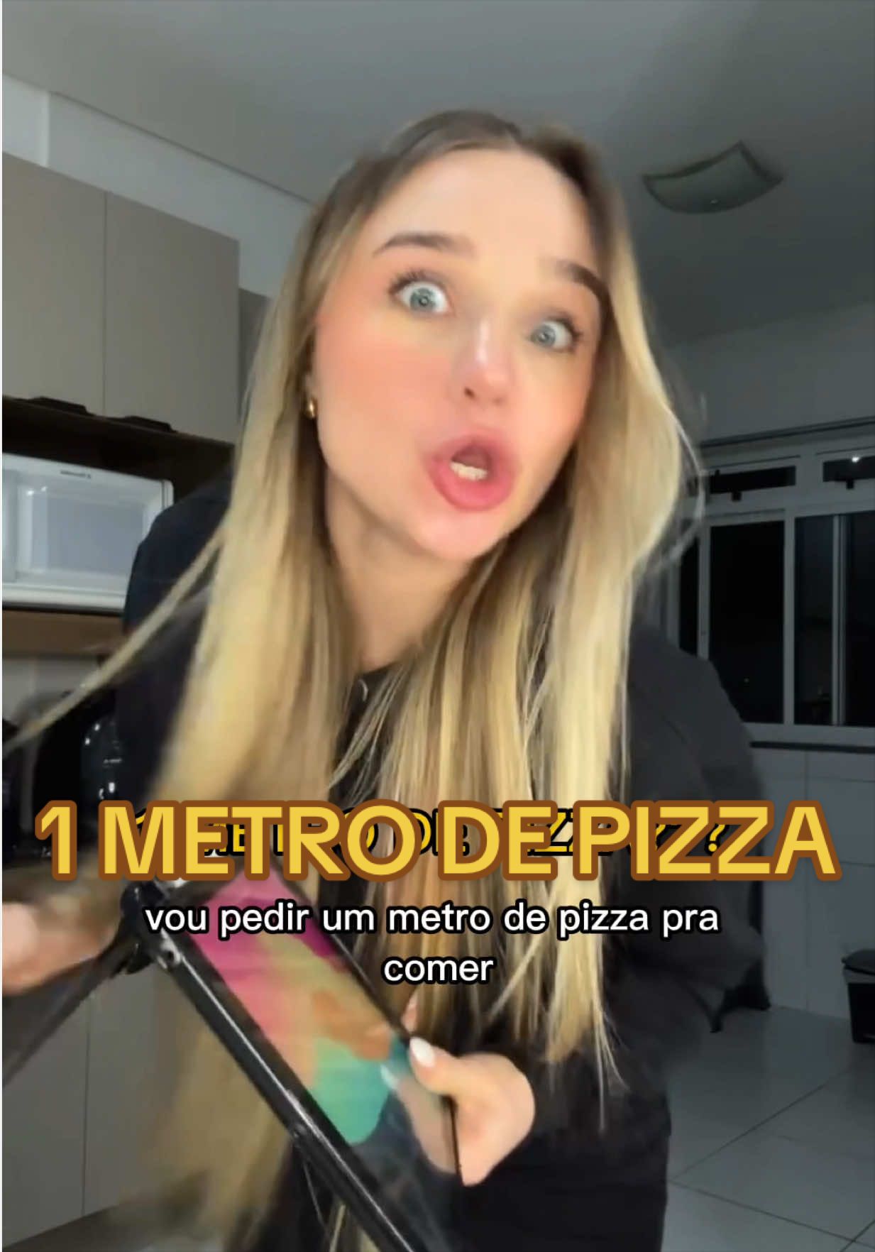 @Larissa 🍉 menina do RU