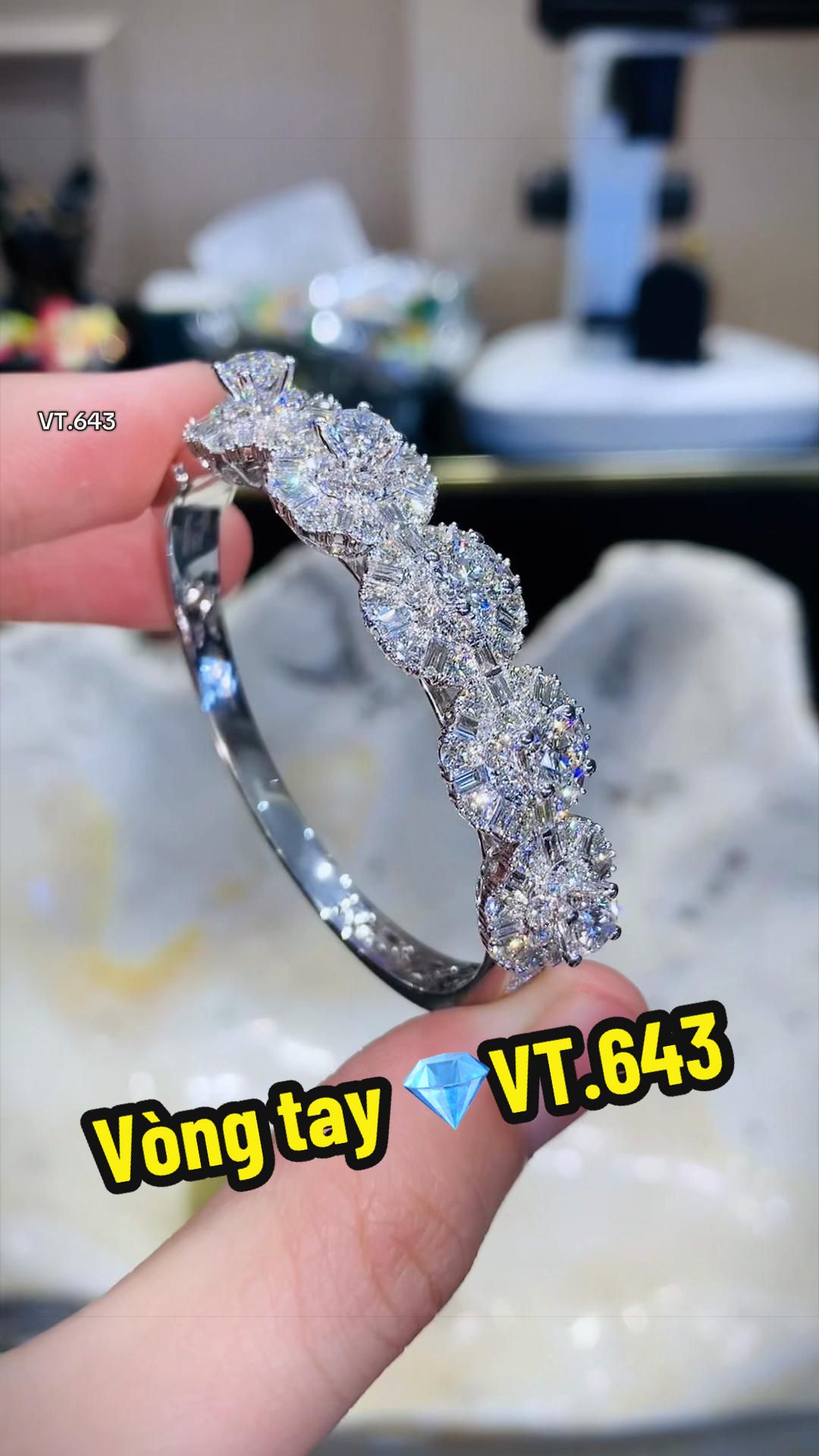 @Mr Long Seller Tâm Luxury