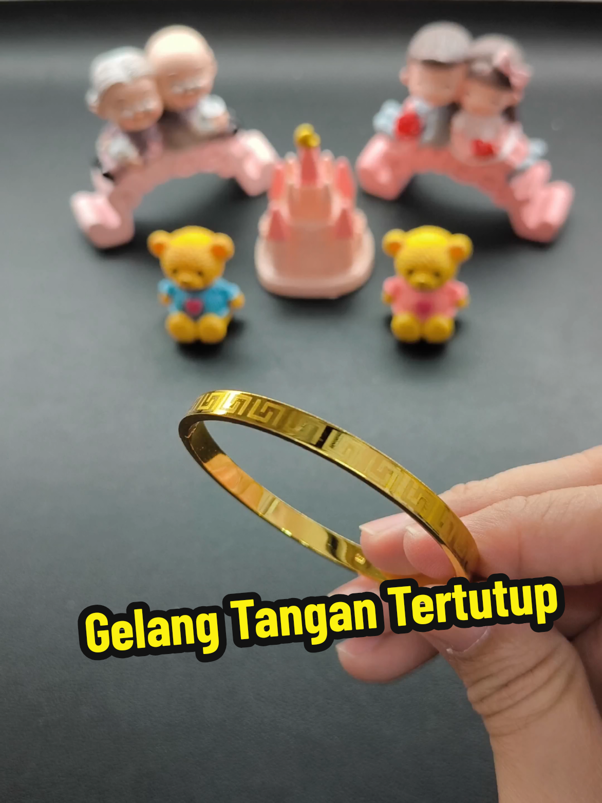 @FashionForUshop