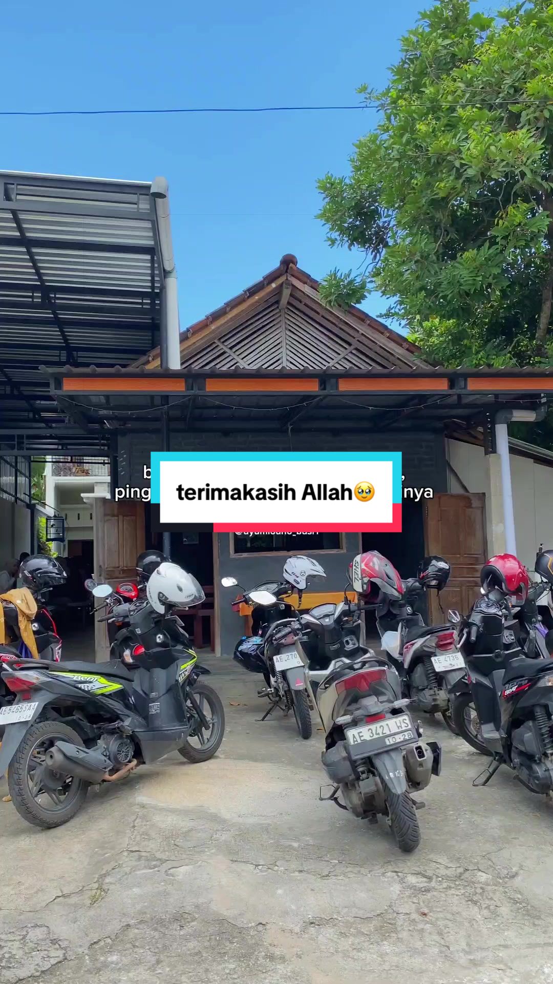 @Ayam Lodho Bu Sri