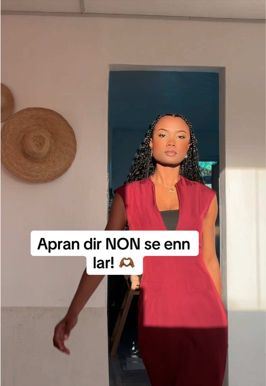 @Anne Murielle Ravina