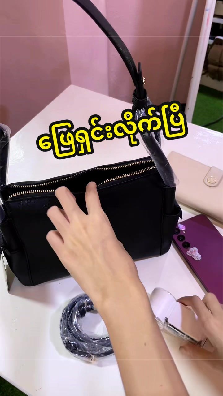 @LollipopFashionGallery