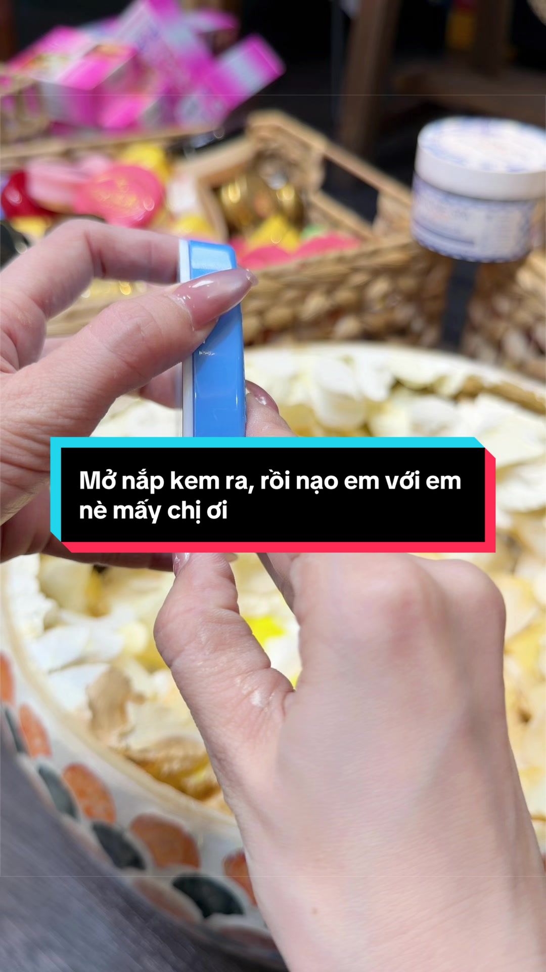 @Bà Tám Da Dẻ