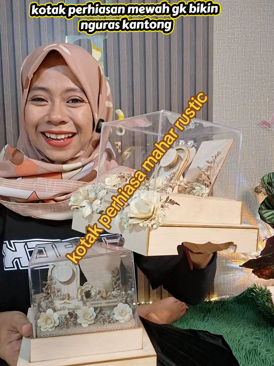 @Siti Fatimah|Gift Box