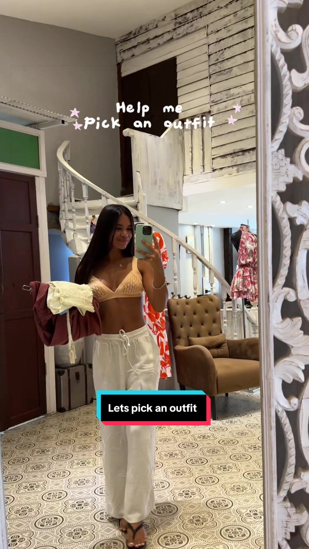 @itslararaes