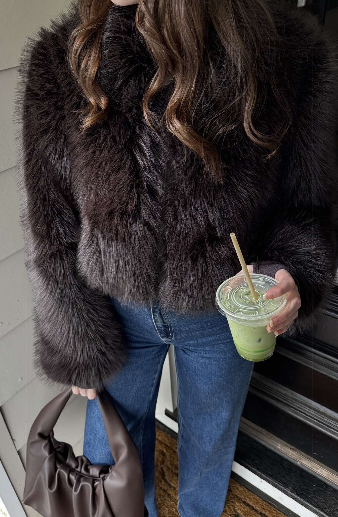 @Feebee