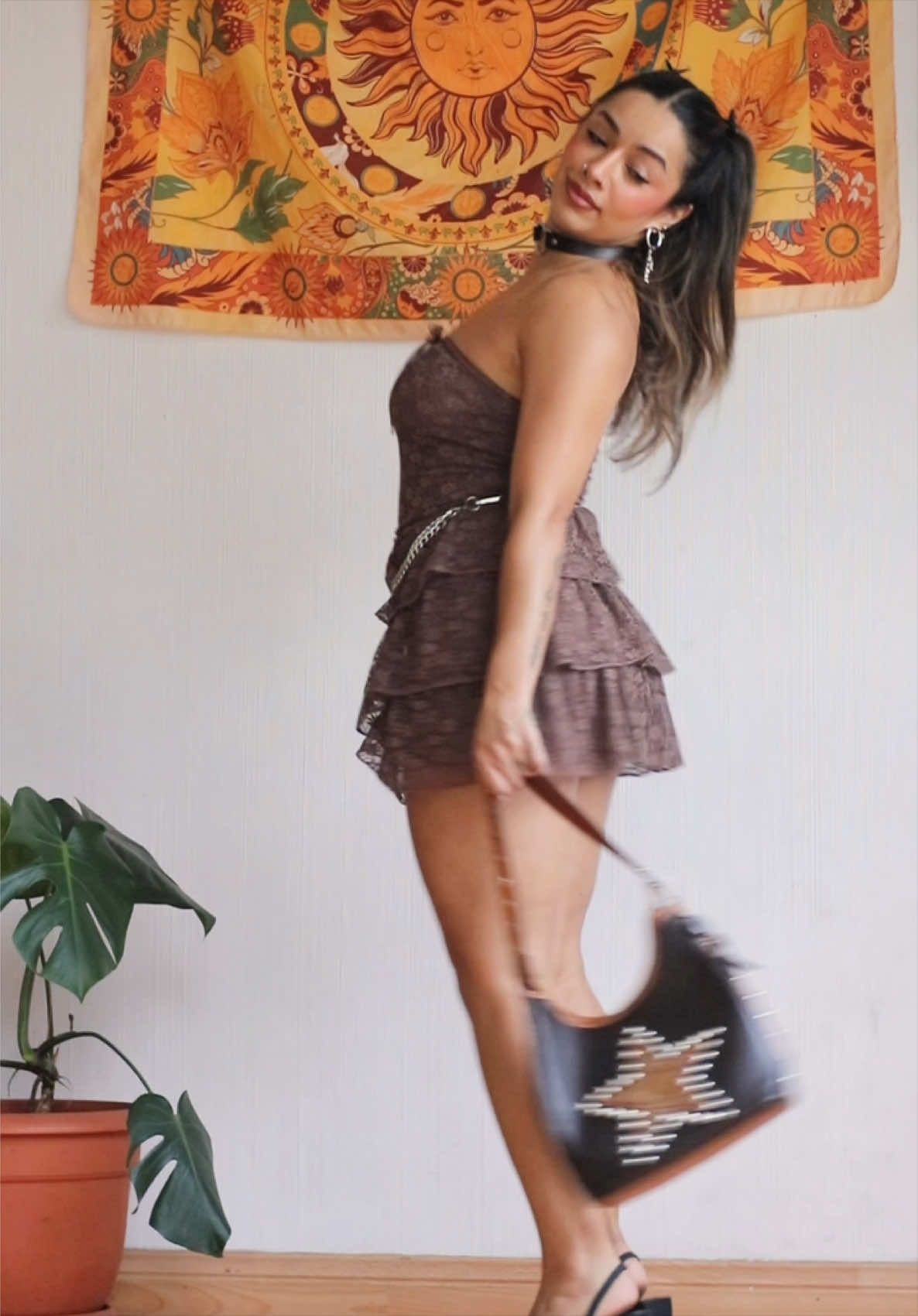 @Yiyilú