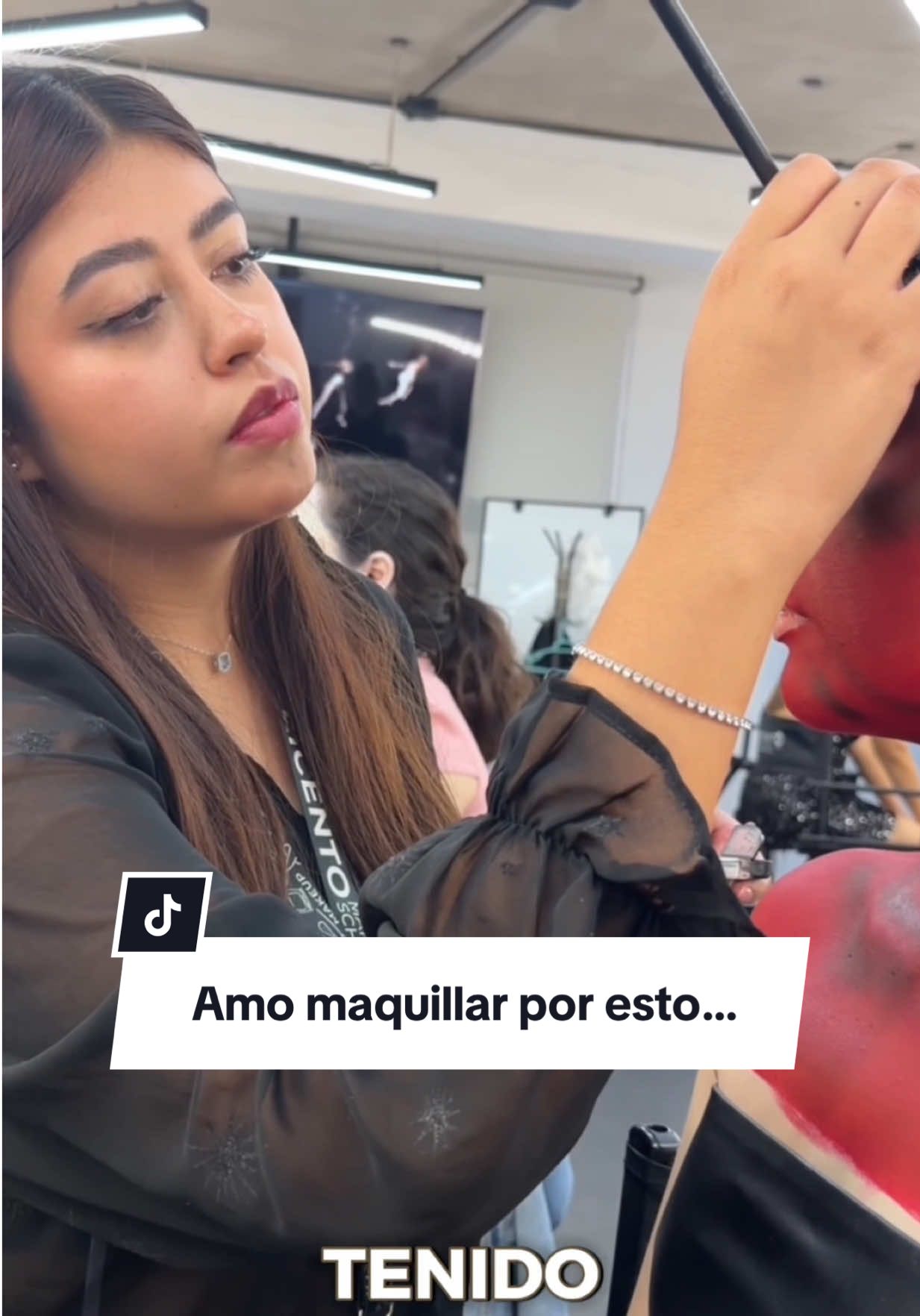 @Escuela de Maquillaje