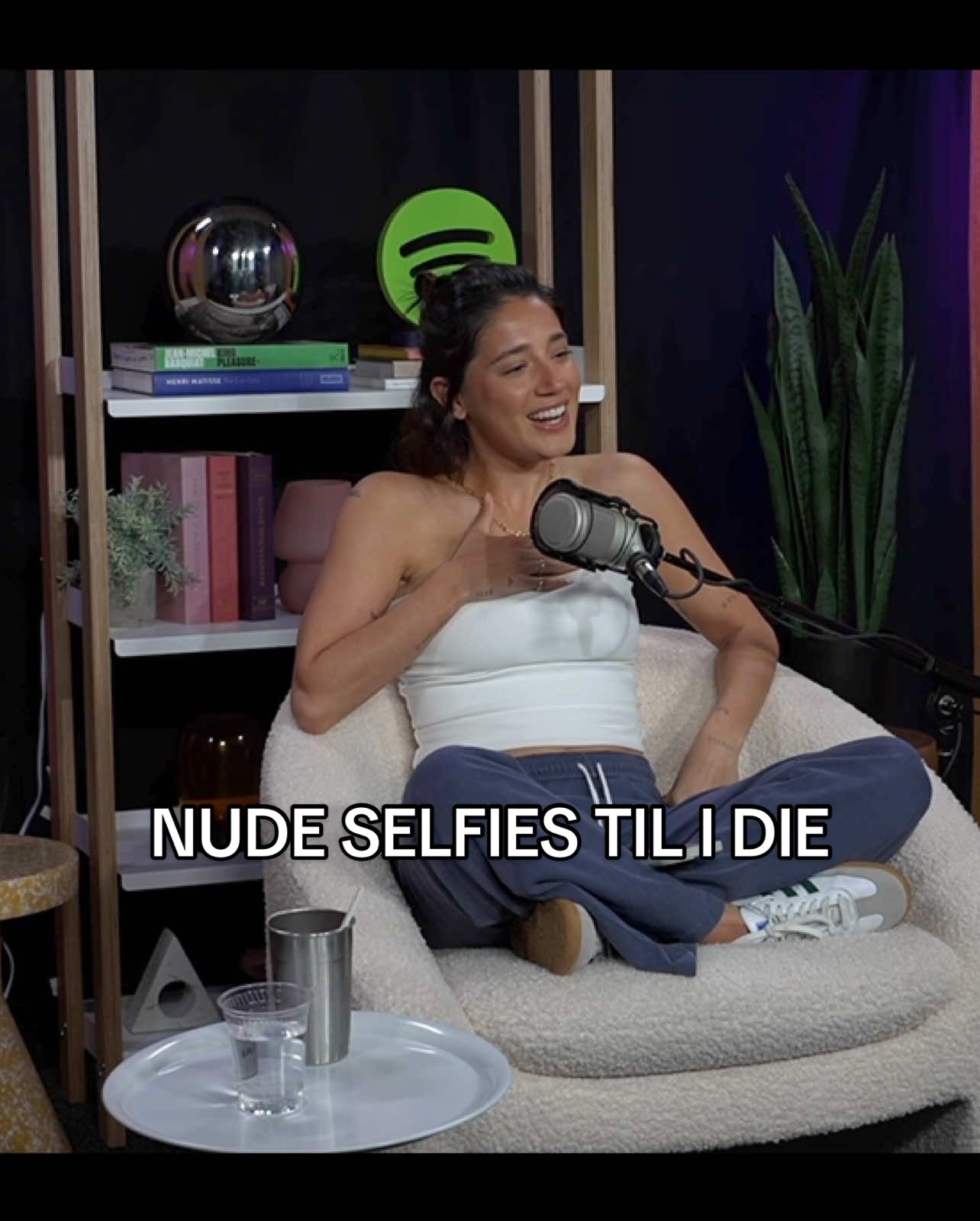 @Simona🧿