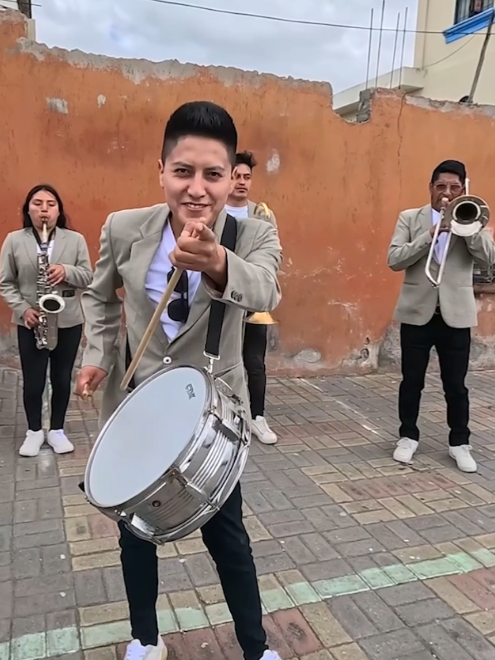 @Luis Caiza (VIDA Y AVENTURA)