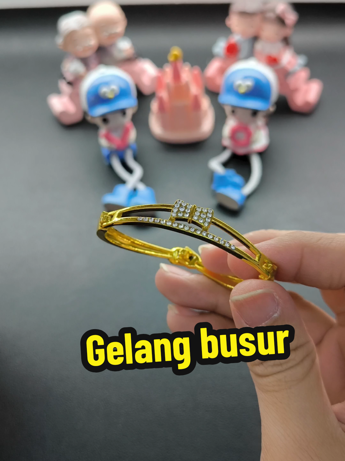 @FashionForUshop