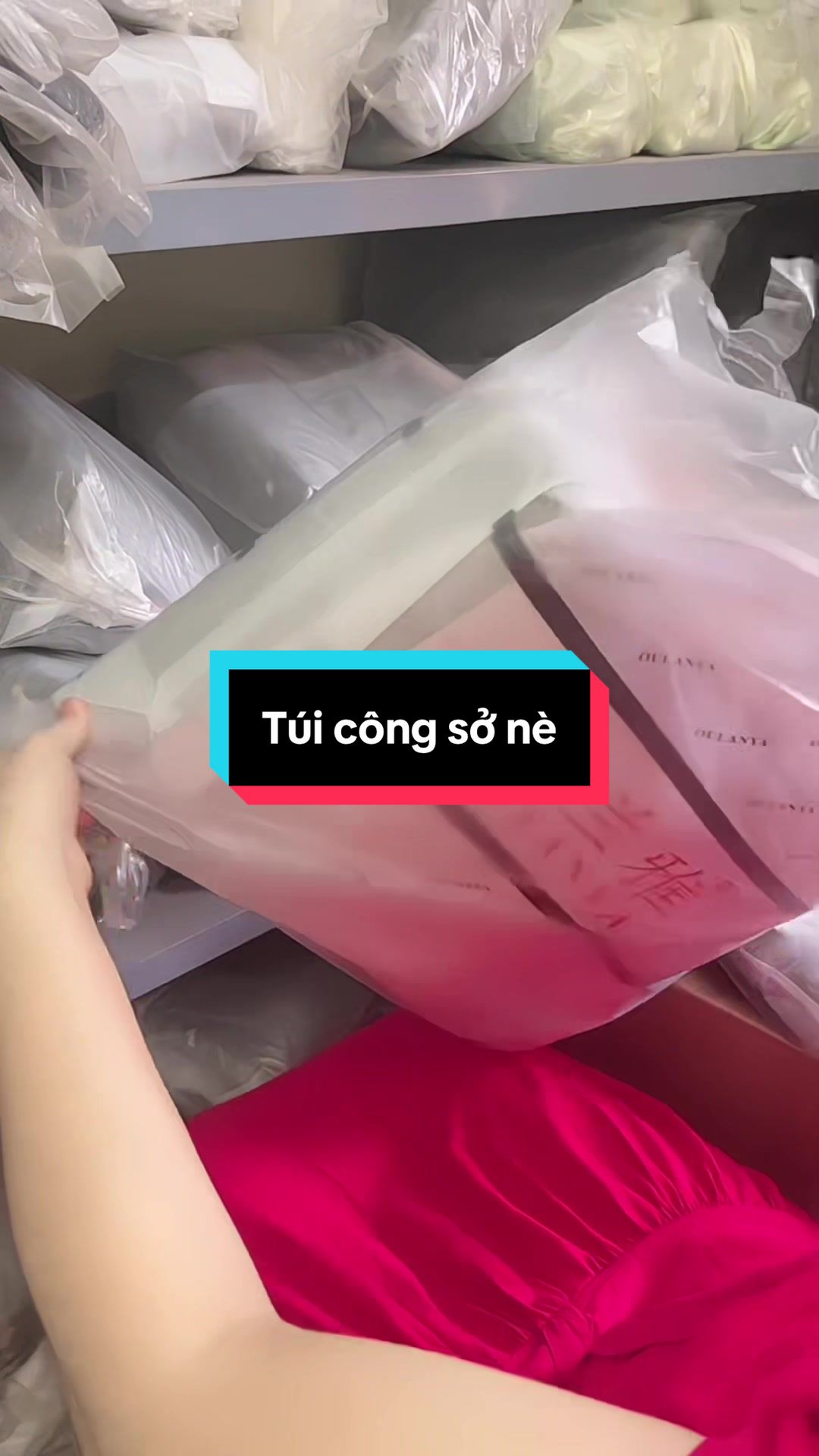 @Qu&aacute;ch T&uacute; T&uacute;i X&aacute;ch
