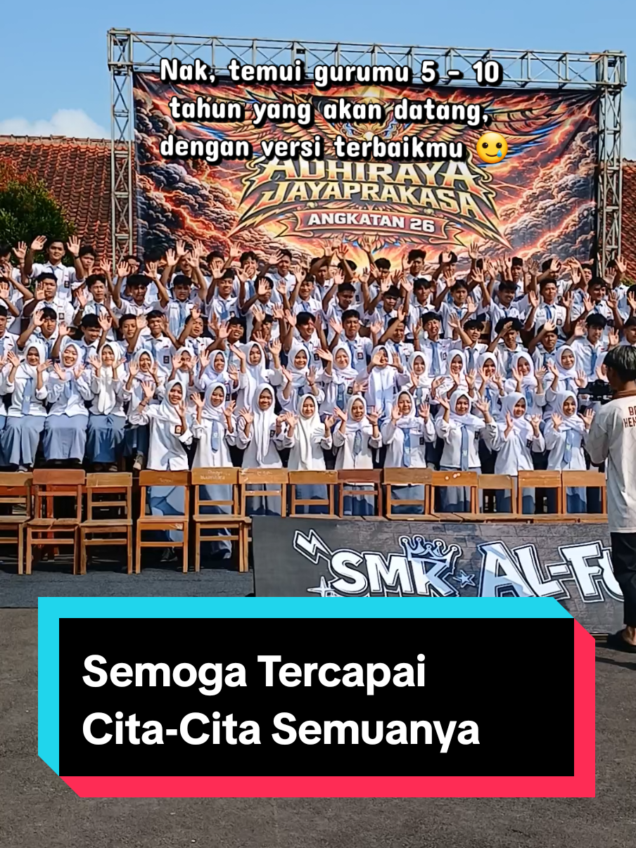 @Galeri Bu Ni di Sekolah
