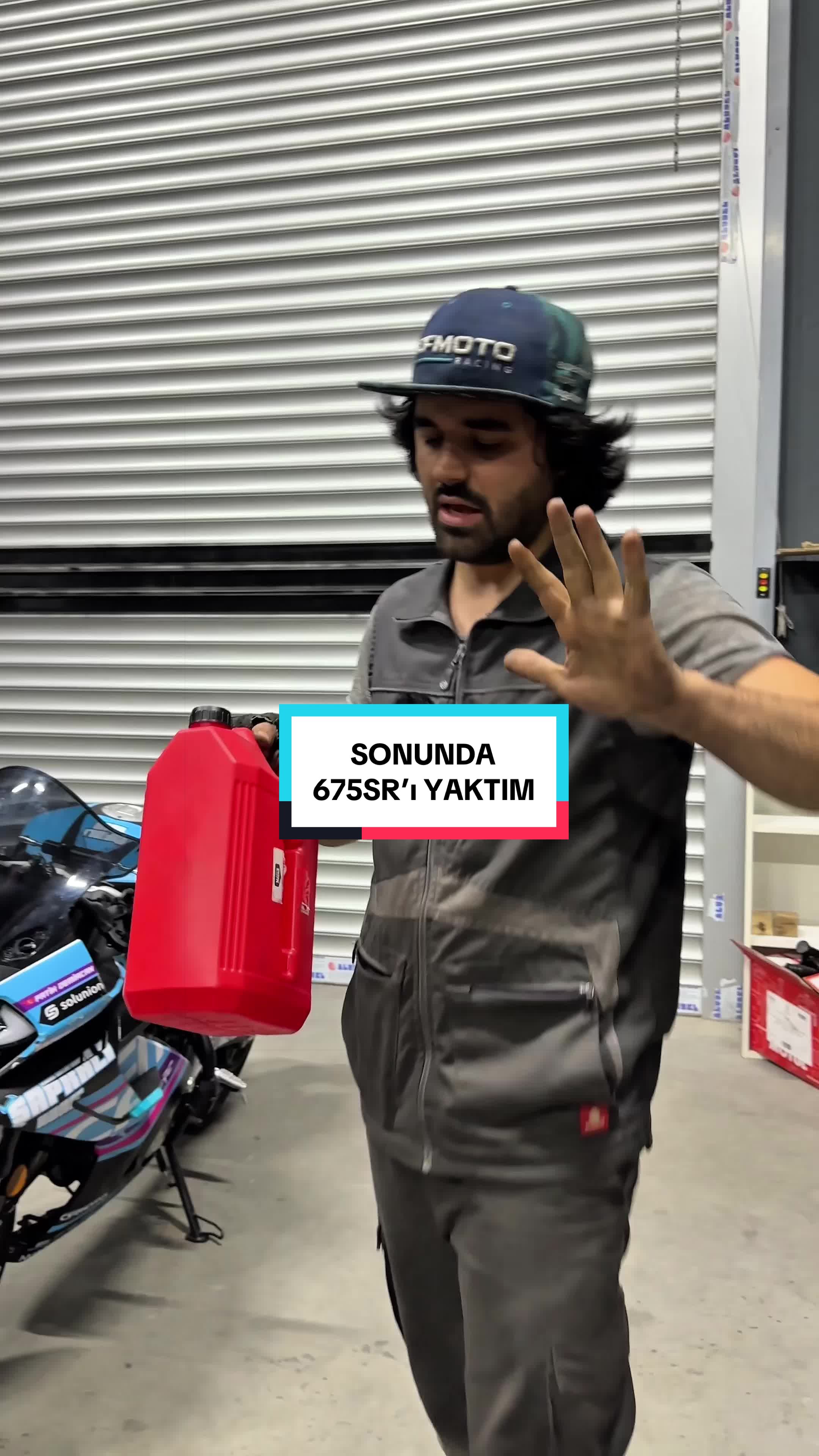 @Şapkalı Adam