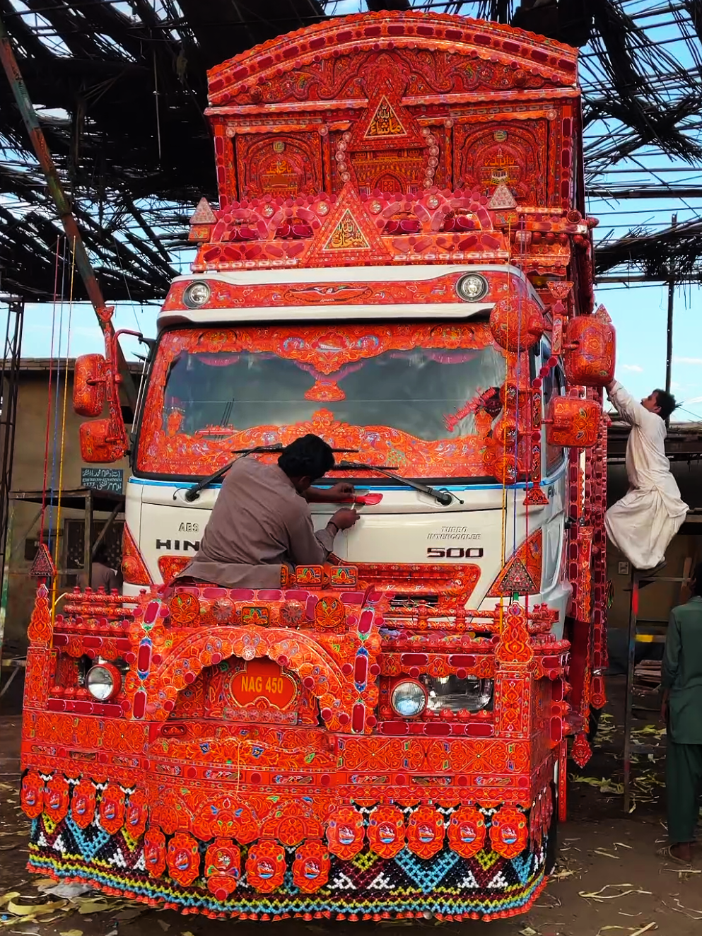 @Trucks Video