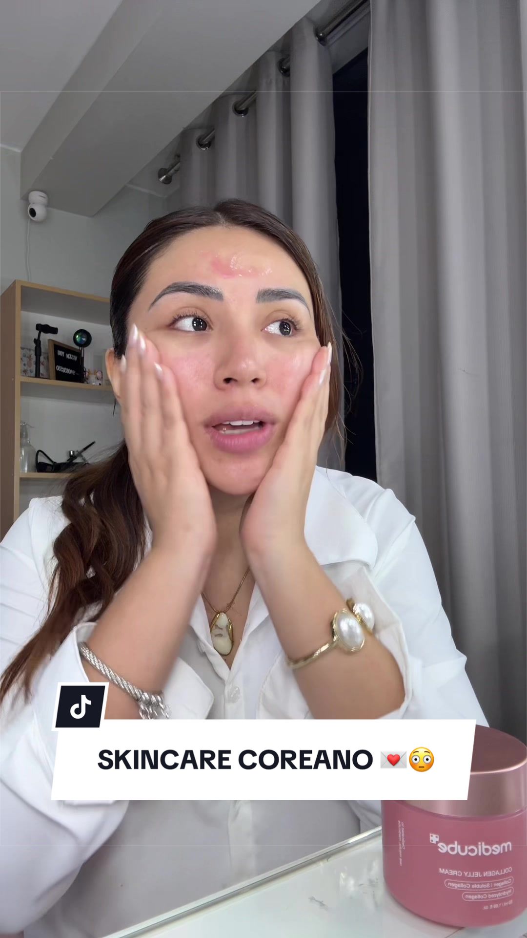 @lesliemakeupartist
