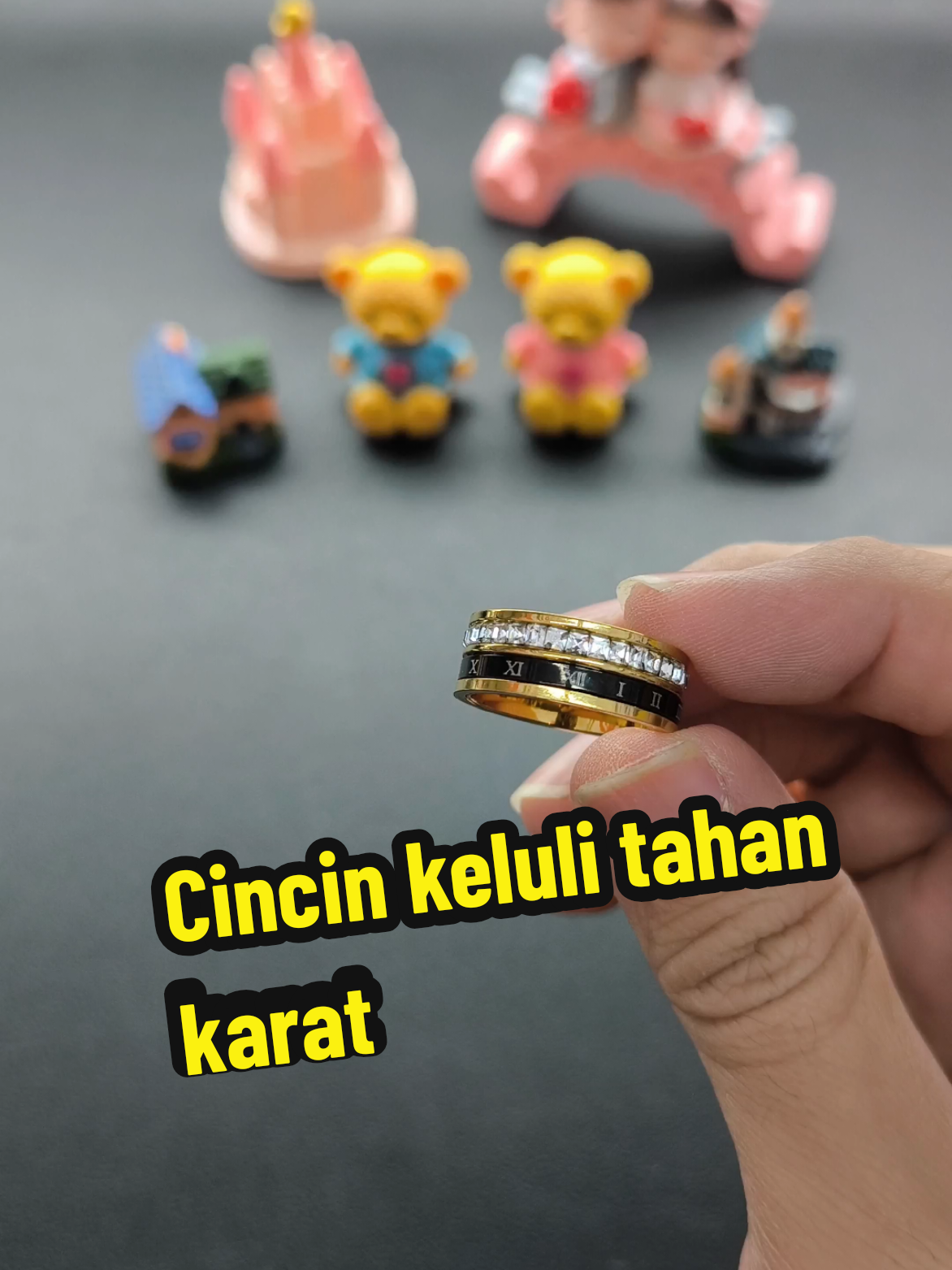 @FashionForUshop