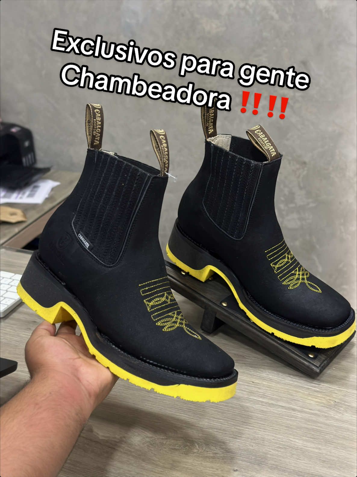 @Lara boots