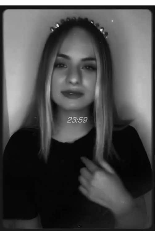 @✯