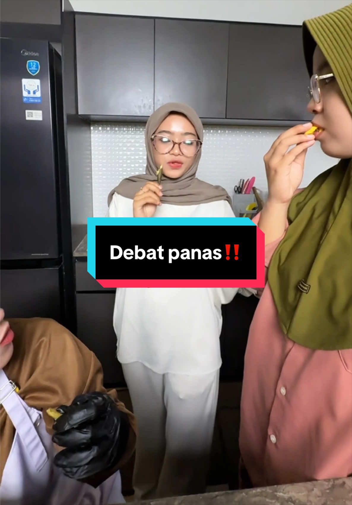 @APELICIOUS OFFICIAL