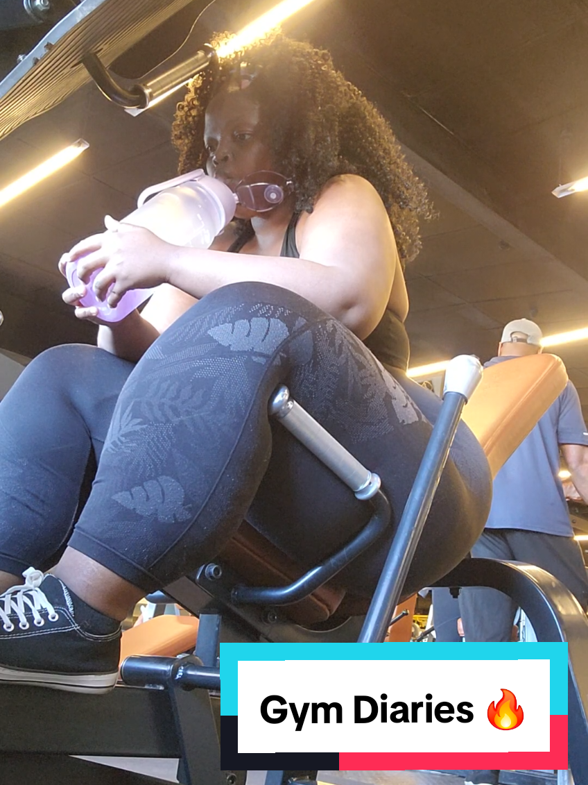 @Kat N |Plusize Fitness Babe💋