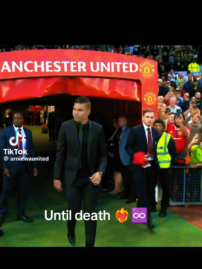 @MANCHESTER. IS. RED! &hearts;️ 🤩❤️